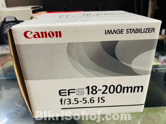 Canon EF 18-200mm telephoto zoom Lens